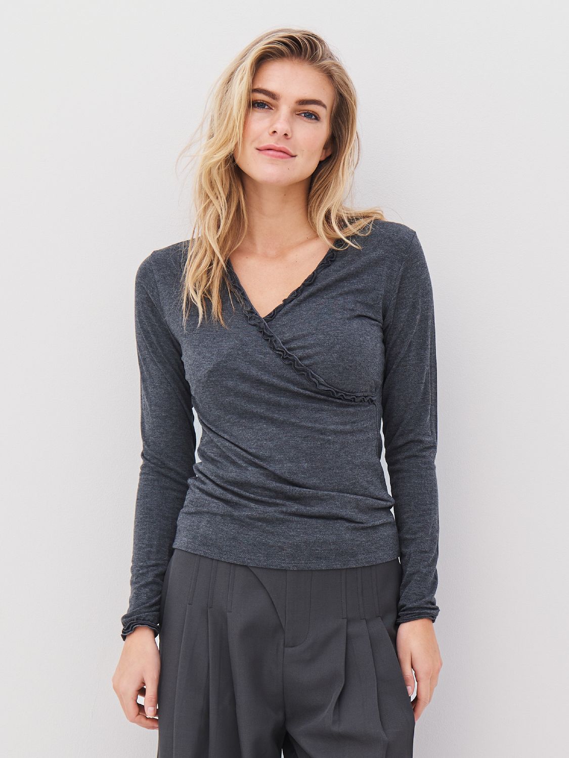 nu-denmark-adele-wrap-tee-l-s-8520-44-901-008262-0-6380 Adele Wrap/Tee l/s 8520-44-901