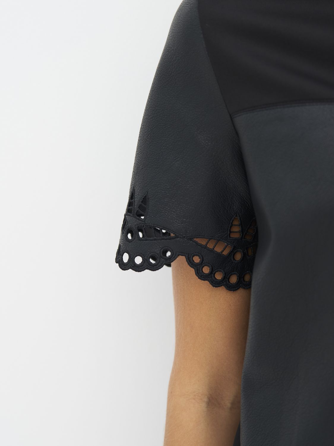 Emberly Tee 8923-50-000