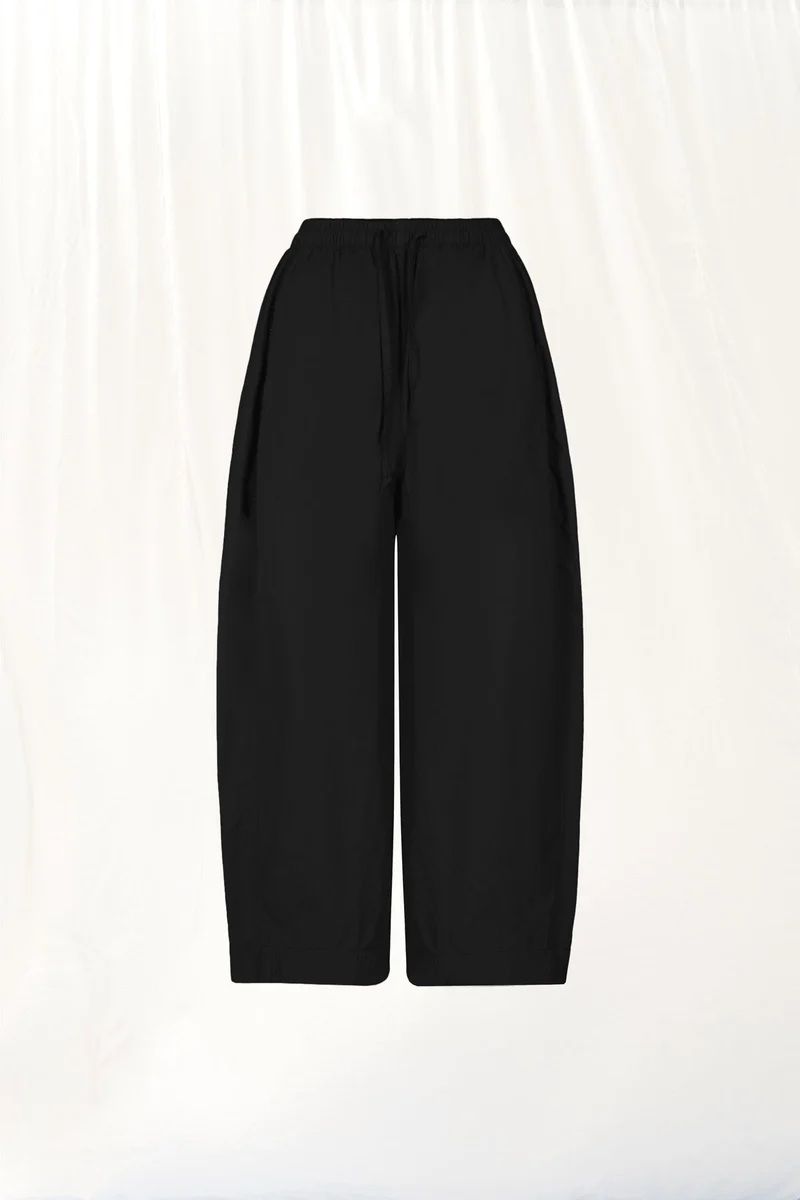 viadellerose-trouser-zwart-poplin-17107-008317-0-6595 trouser zwart poplin 17107